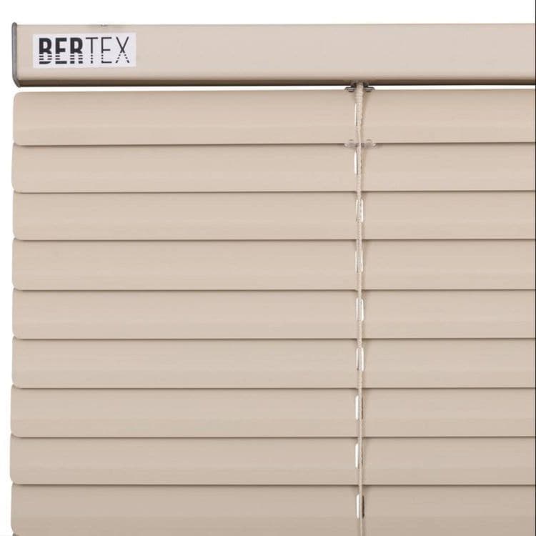 Persiana de aluminio Beige 105cm ancho x140cm alto Laminas 25mm