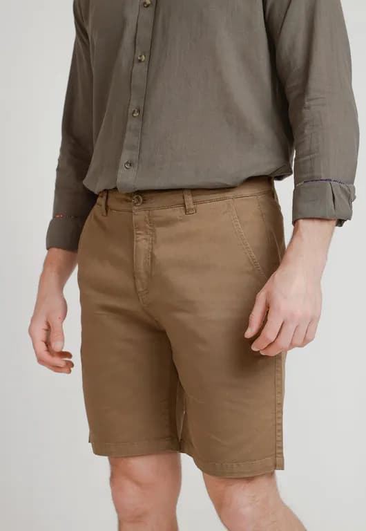 Bermuda Hombre Casual Algodon Liso Slim Valerio Khaki Verde 38