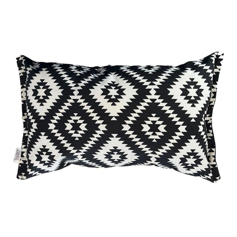 Cojin Decorativo Diseno Rombo Negro 50x30 Relleno.