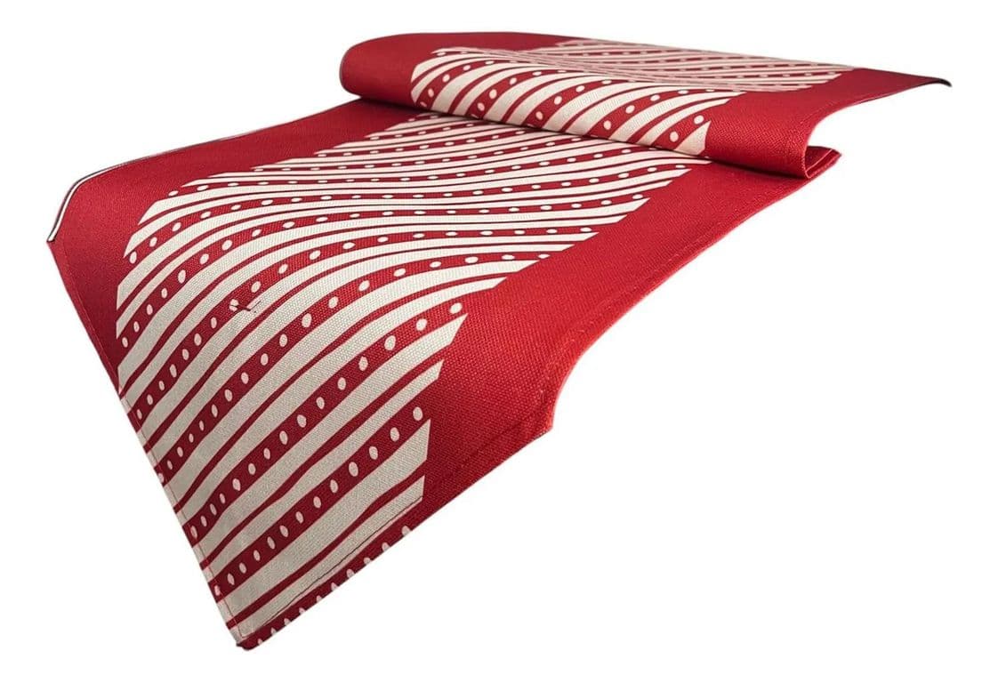 Mantel Camino De Mesa Con Diseno En Medio Rojo 180x30cm - Multicolor