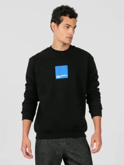 Poleron regular con logo en caja Negro Negro 2XL