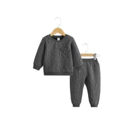 Set gris oscuro con relieve y bolsillos para chicos Gris Oscuro 18-24 MESES