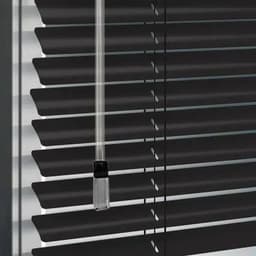 Persiana de aluminio Negra 155cm ancho x140cm alto Laminas 25mm