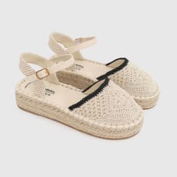 Alpargata de Nina Nude con Hebilla y suela de goma Beige 28