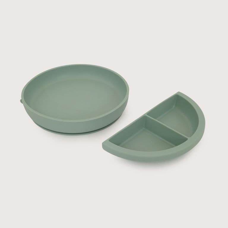 Plato redondo con base antideslizante y dividor verde