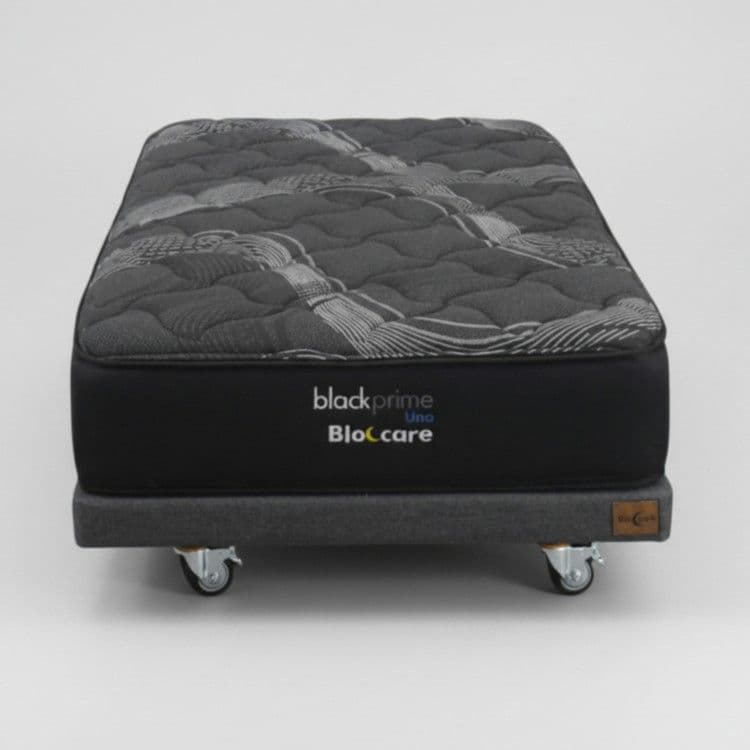 Cama 1.5 Plaza Box 8 cm - L200 cm + Colchon Black Prime - Modelo Uno / Con Rueda Deluxe (Gris)