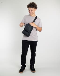 Jogger franela sin punos Juvenil Standar Fit Negro Negro 18
