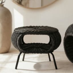 Mesa con Diseno Minimalista Otomana