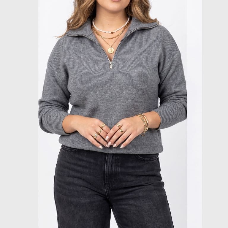 Sweater Tejido con Medio Cierre Metalico y Cuello Alto Gris M/L