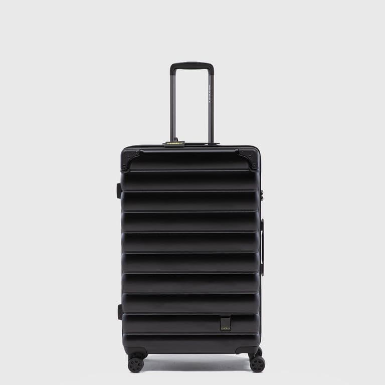 Maleta Travel Negro Essentials (23 kg) Negro L