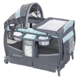 Cuna Corral Deluxe II Hexagon Geo con Musica y Mudador Azul claro