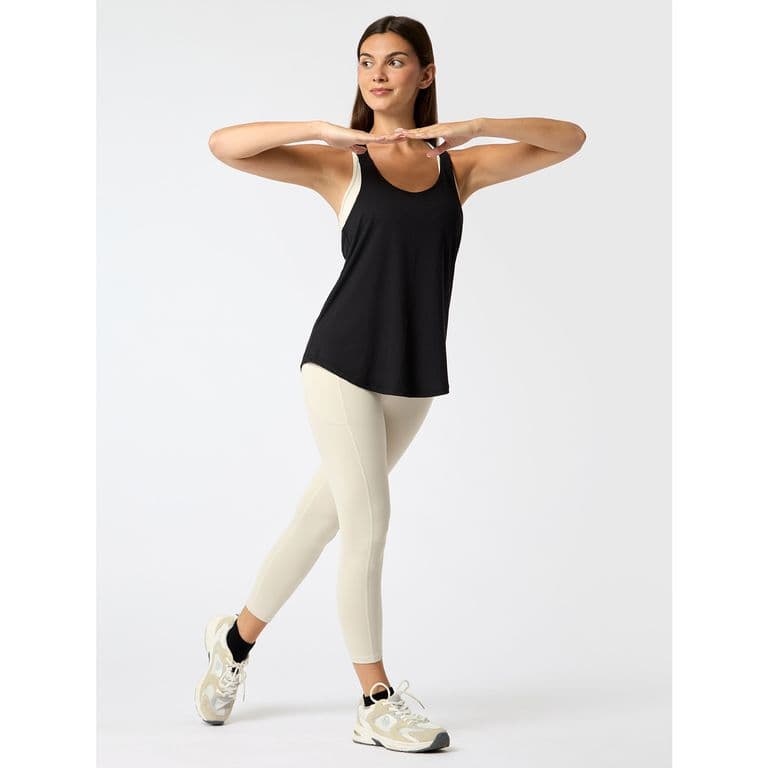 Polera Training Tank Aloe Negra Mujer Negro S