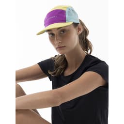 Jockey Unisex Aniversario 45 Anos Amarillo Amarillo TALLA UNICA