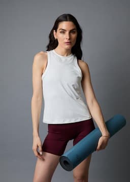 Polera Pakhet White SoftTouchTM Blanco S