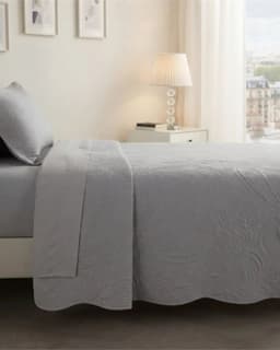 Set Quilt Verano 1.5 Plazas Liso Con Relieve Y Juego De Sabanas