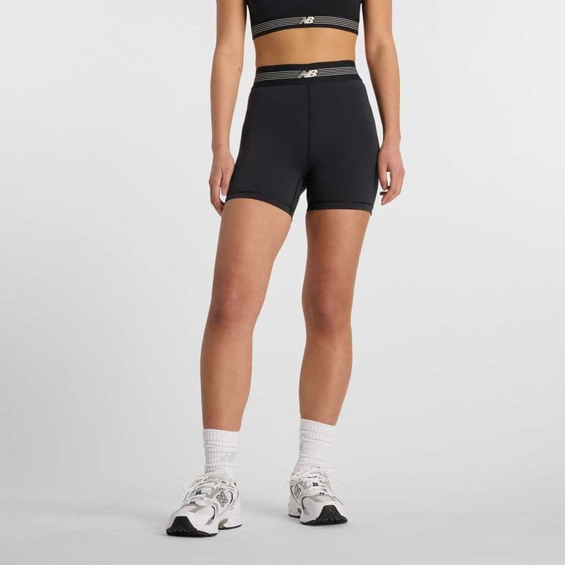 Calza Corta Running Mujer New Balance AC Short 5 Negro XS
