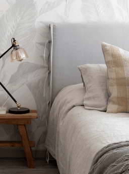 RESPALDO DE CAMA - 1 PLAZA - CON FUNDA LAVABLE - MODELO TIRAS - CALAFATE GRIS CLARO