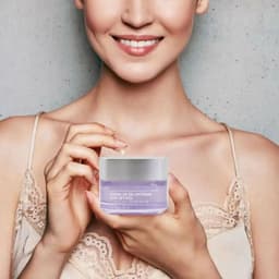 Crema Facial Retinol Diaria Antiarrugas Efecto Tensor ALJ Blanco