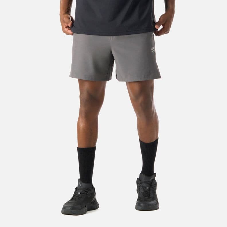 Short Deportivo 2 en 1 5" Hombre Built To Move Gris M