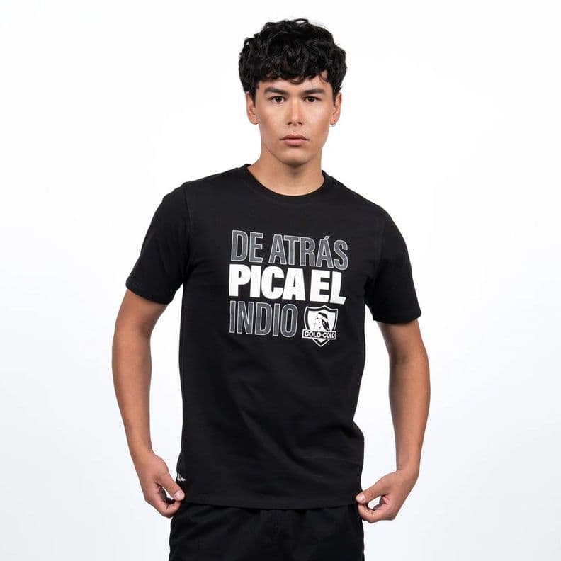 Polera Hombre Colo Colo Urbano "De Atras Pica el Indio" Negro M