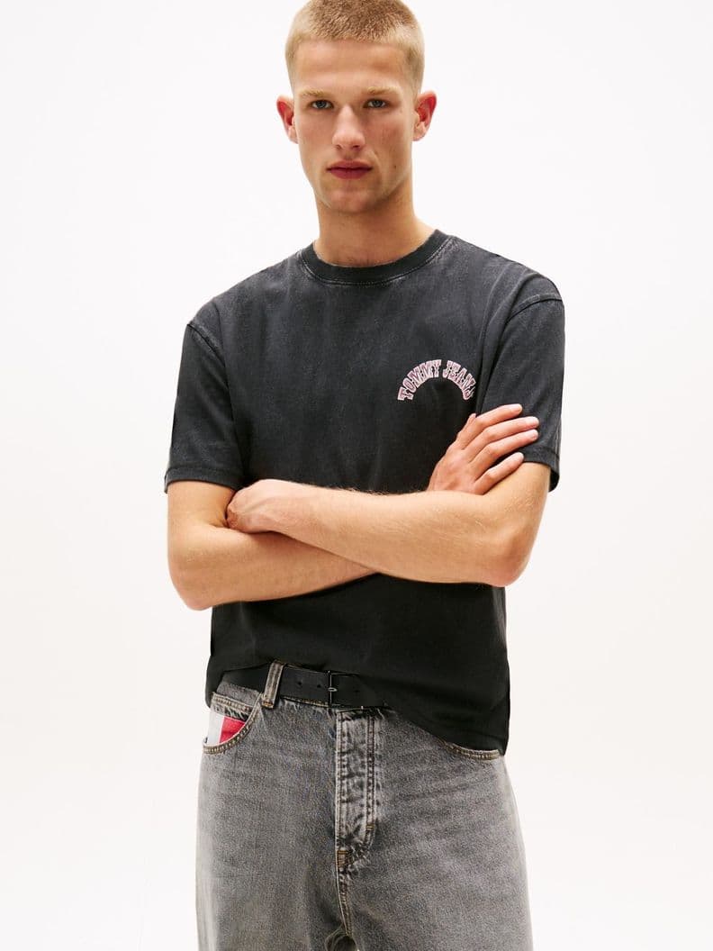 Polera Novelty Logo Relaxed Fit Negro XL