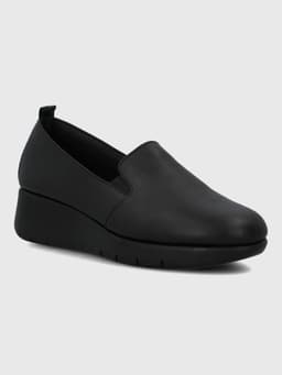 Slip On Cuero Mujer Judita Negro 35