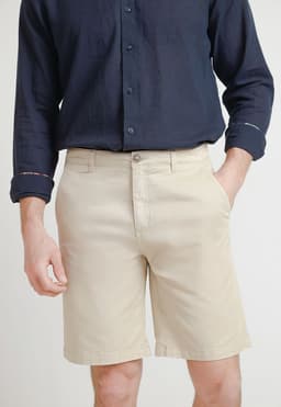 Bermuda Hombre Algodon Liso Slim Valerio Beige 42