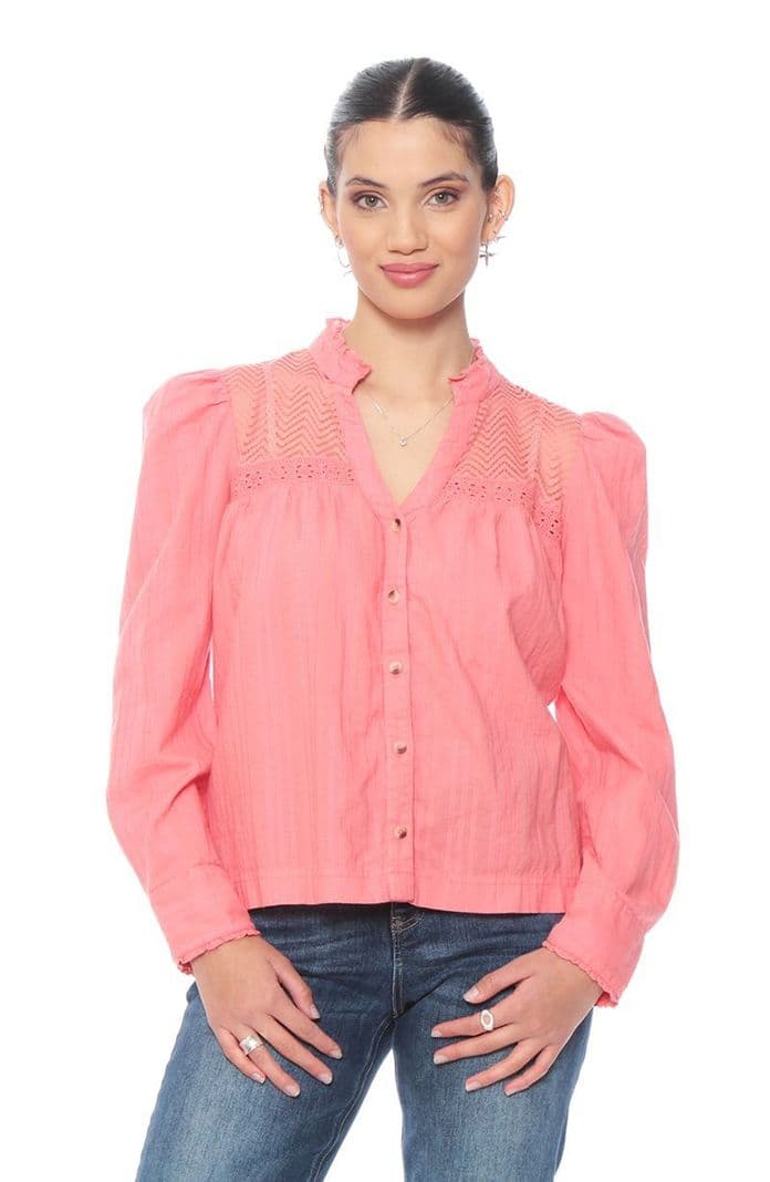 Blusa Manga Larga Brodery Abotonada En Delantero Y Aplicacion Coral S