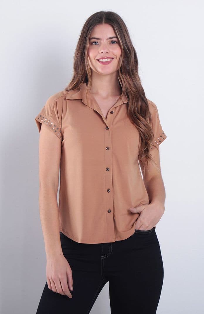 Blusa Manga Corta Abotonada En Delantero Y Aplicacion En Manga Beige XL