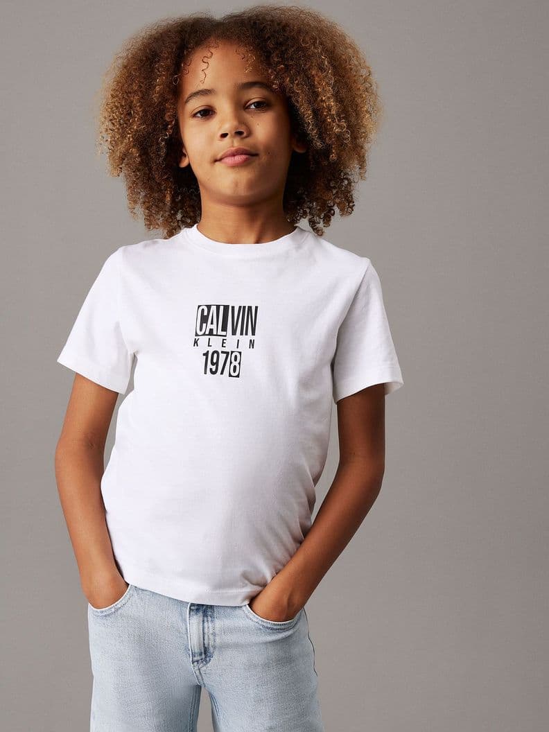 Polera Nino Good Level Regular Blanco Calvin Klein 8