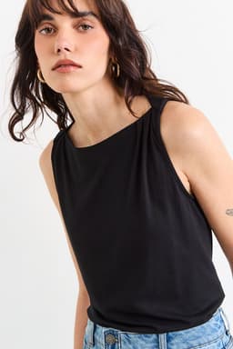 Polera Sin Mangas Negro iO 14220226063102 M