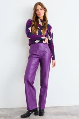 Pantalon Liso Morado iO 11020126060121 40