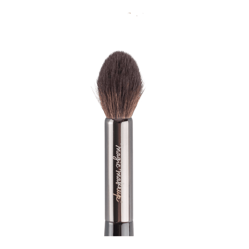 Brocha para iluminador OH MY BRUSH por Magic Makeup Negro