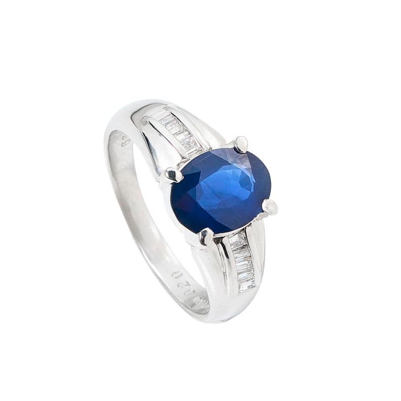 Anillo de Platino Zafiro Ovalado. Talla 14