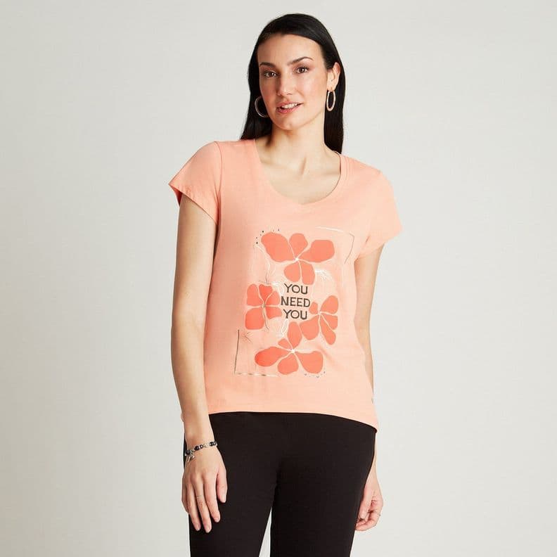 Polera Damasco Manga Corta Estampado Cuello V Naranjo XS