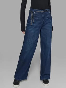 Jeans rectos acampanados con cinturon de cadena Azul 8