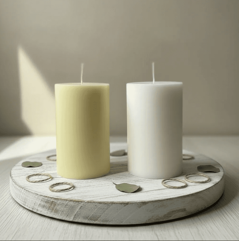 Cirios en pack 2 unidades de velones de cera de soja natural 9.5 cm x 6 cm colores Marfil y Blanco L