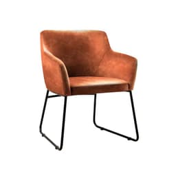 POLTRONA SITIAL LEAH ASIENTO CUERO SINTETITO CON BASE NEGRA