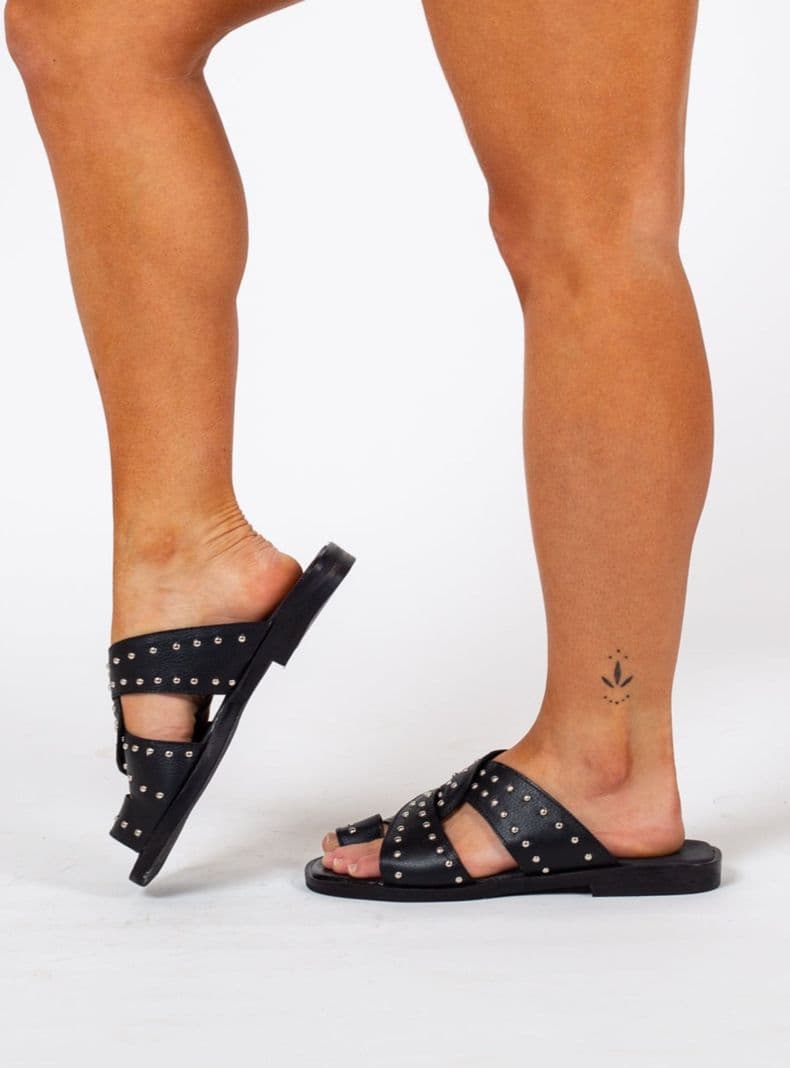Sandalia Lady Negro Tachas Exotica 39