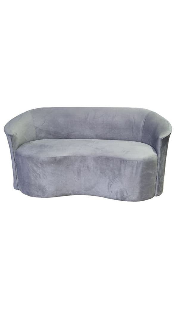 SOFA CURVO EN FELPA GRIS CLARO