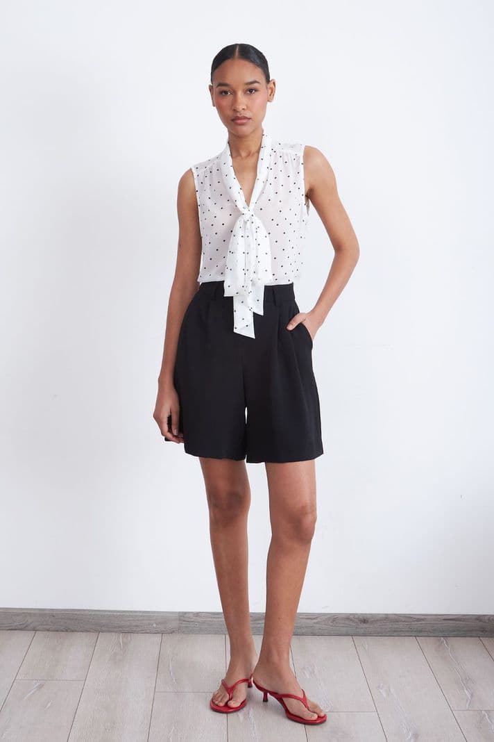 Blusa Puntos Corbatin Blanco Nicopoly L