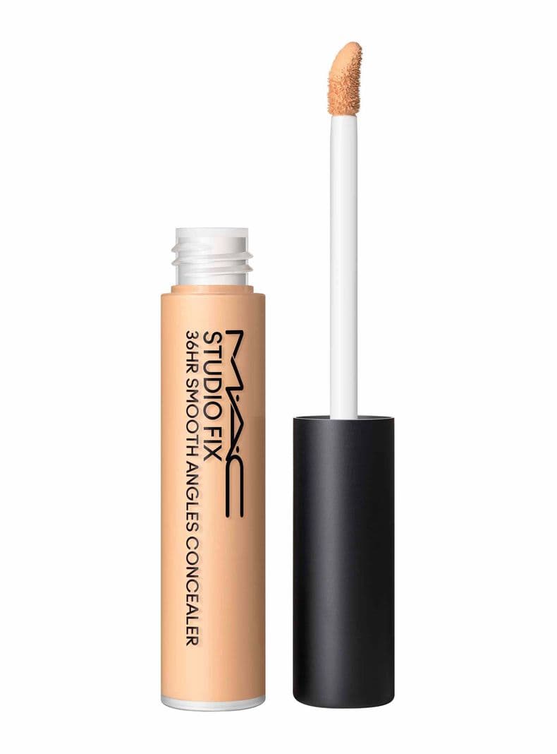 Corrector Studio Fix 36HR Smooth Angles Concealer NC17