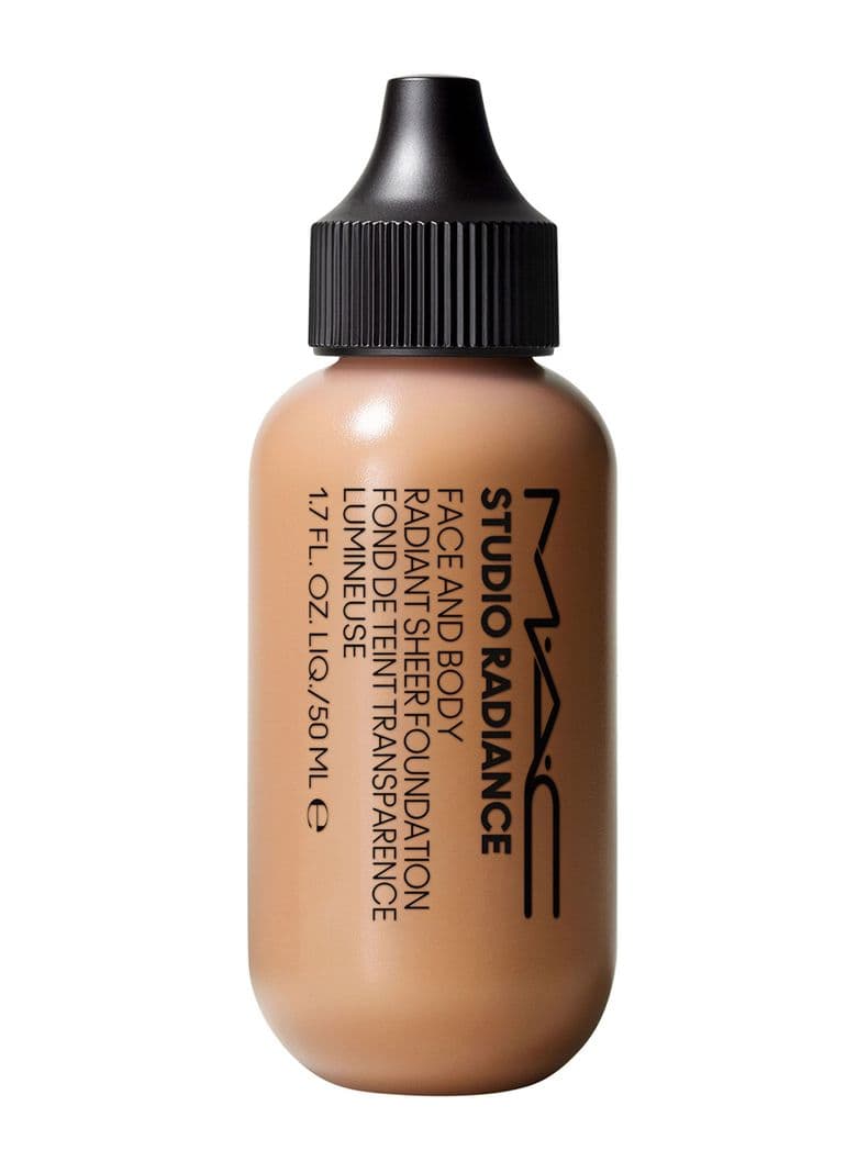Base de Maquillaje Studio Radiance Face and Body Radiant Sheer Pieles Claras a Medias